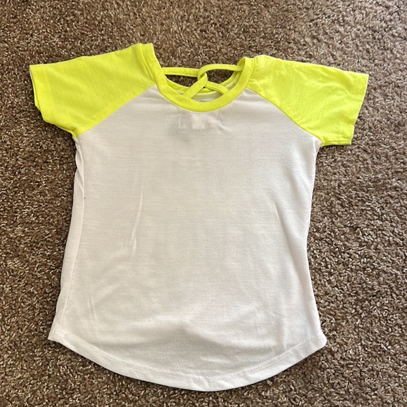 💚”Smart, Sassy and Strong” Tee💚 - Picture 4 of 5